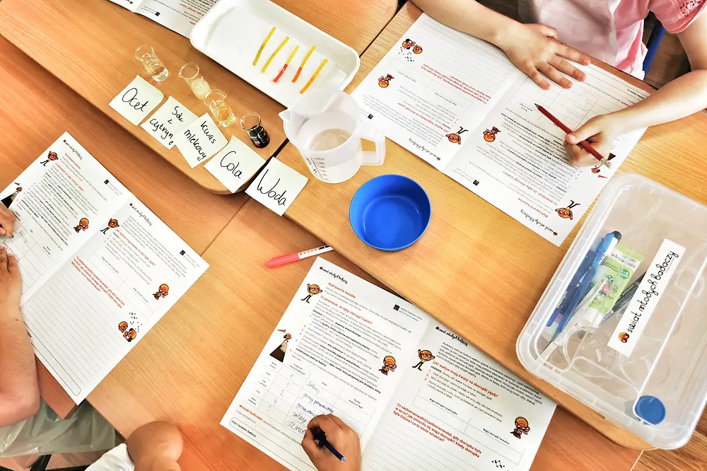 Henkel Polska ponownie zawitał z programem Świat Młodych Badaczy do szkół w Raciborzu i okolicznych miejscowościach